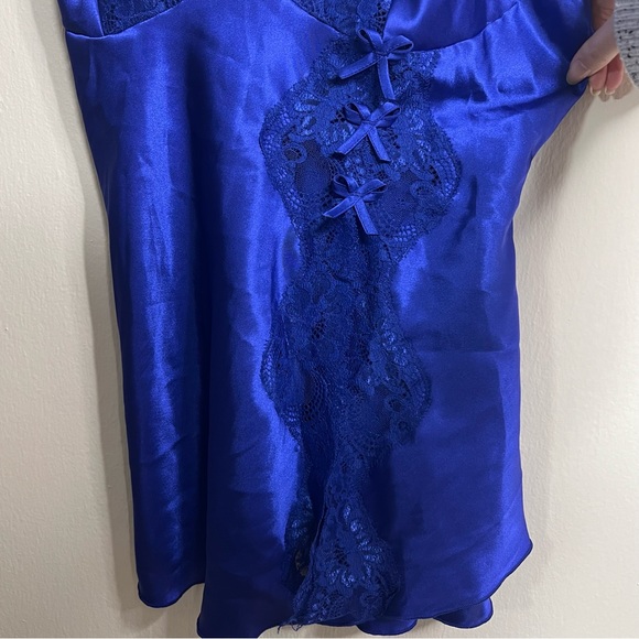 Vintage Shirley of Hollywood Camisole in Royal Blue - Picture 4 of 6